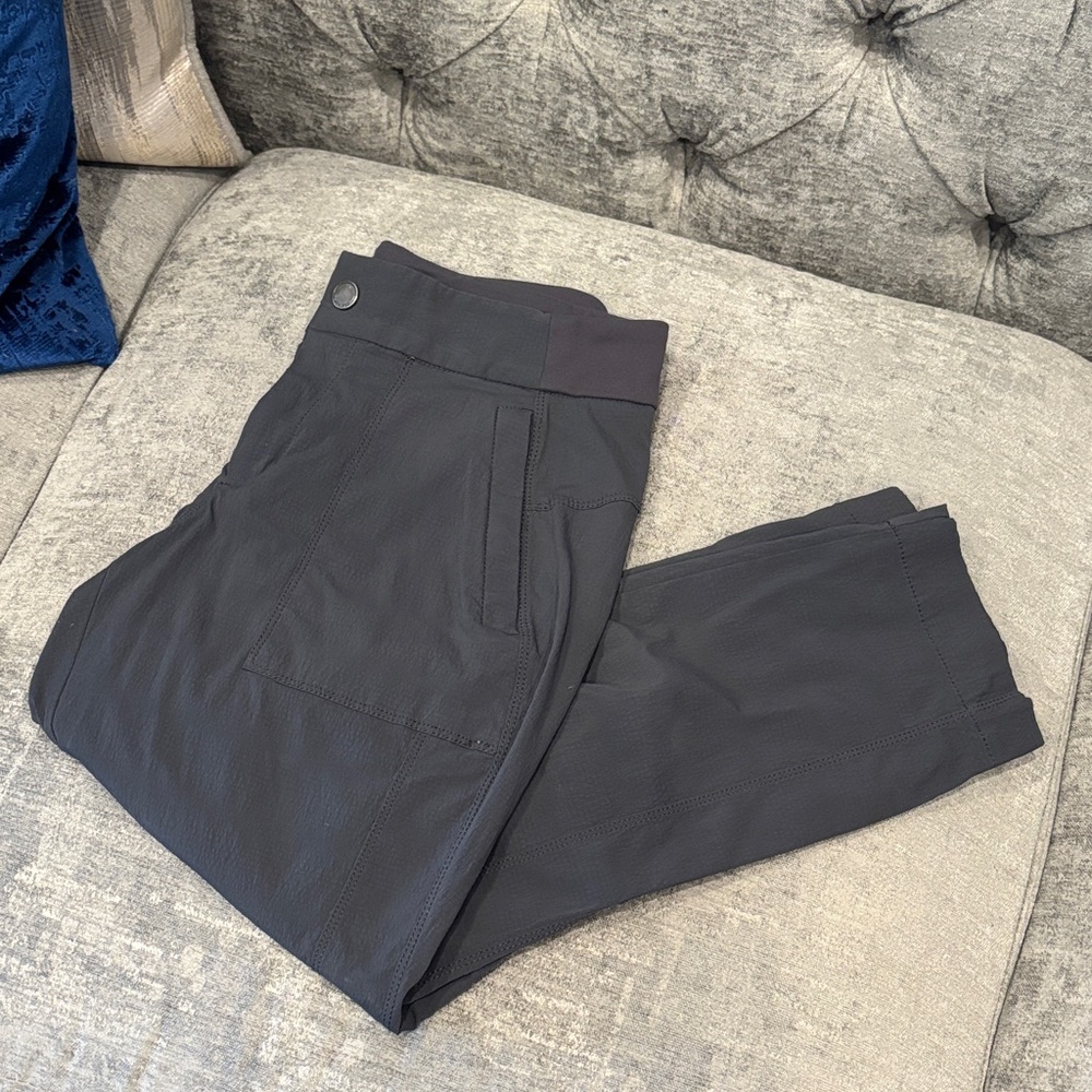 Athleta Women’s Gray Button Pant - Size 6